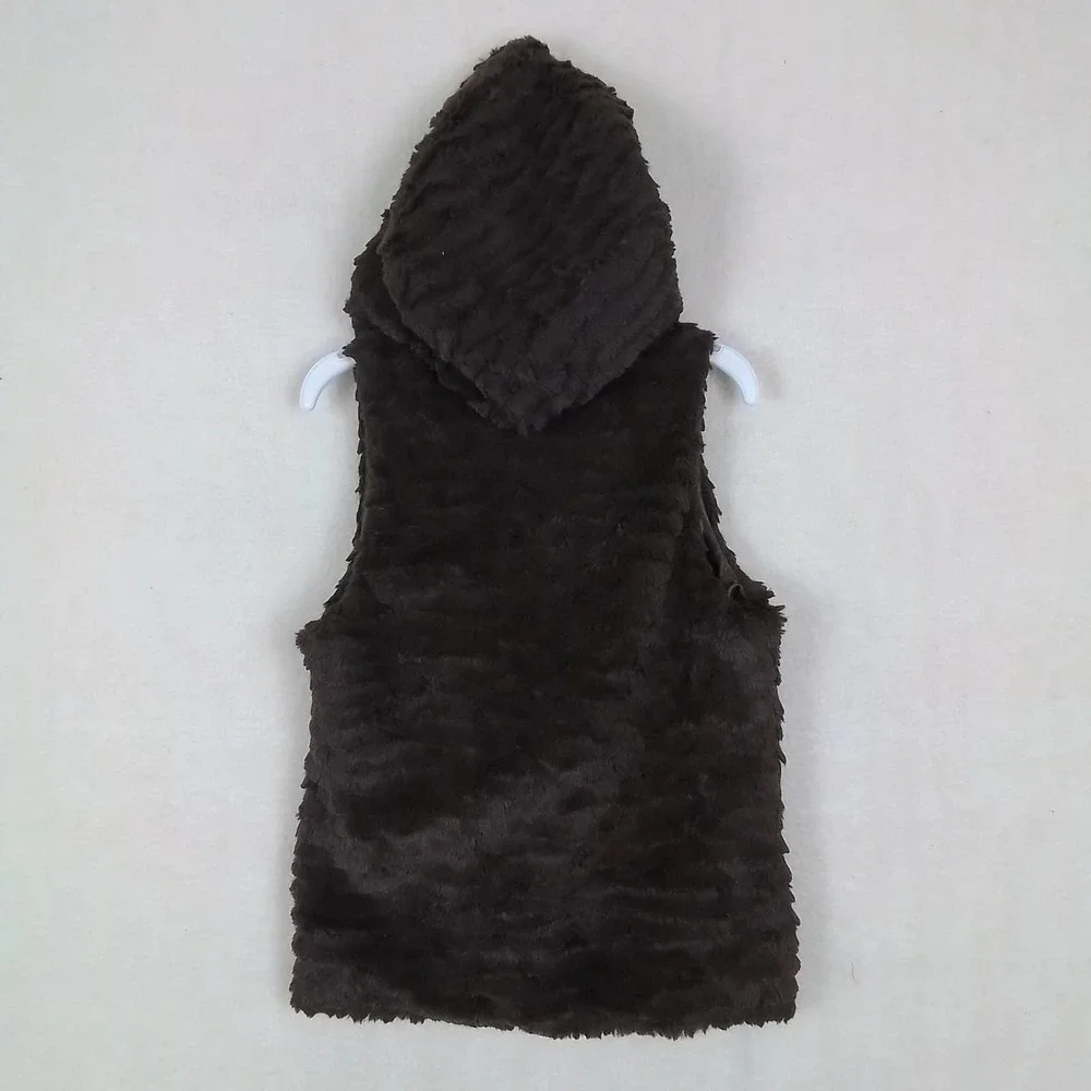 Girl's Faux Fur Sleeveless Open Front Hoodie Size‎ Medium in Brown